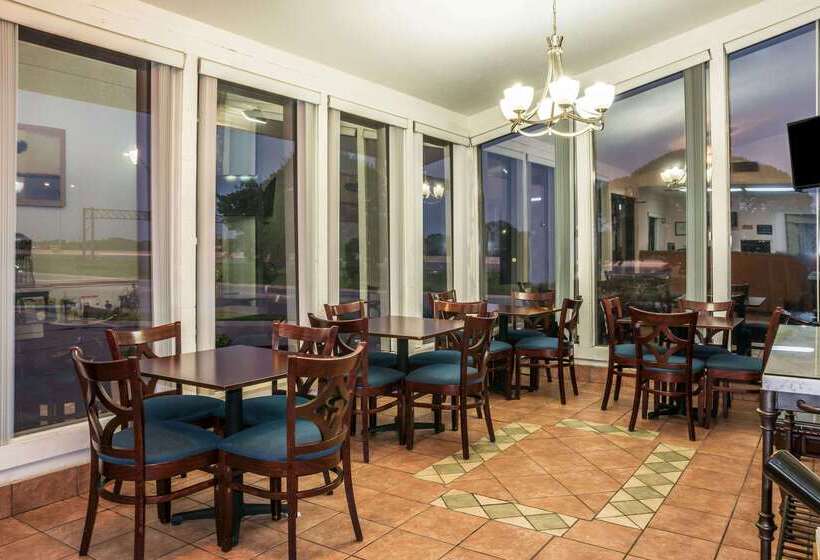 모텔 Super 8 By Wyndham San Marcos