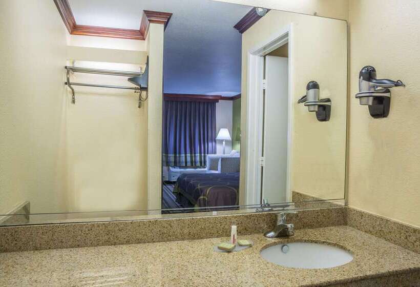 모텔 Super 8 By Wyndham San Marcos