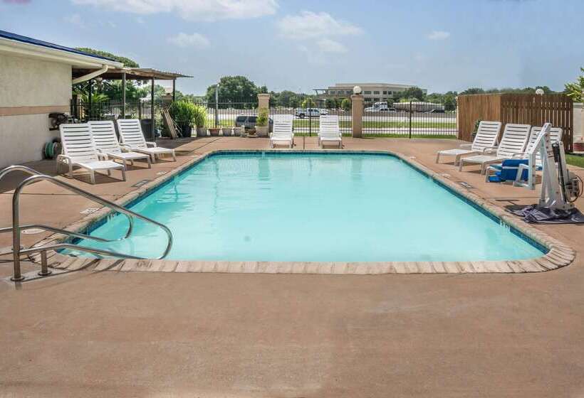 מוטל Super 8 By Wyndham San Marcos