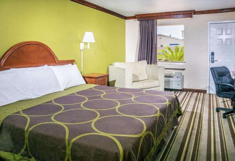 מוטל Super 8 By Wyndham San Marcos