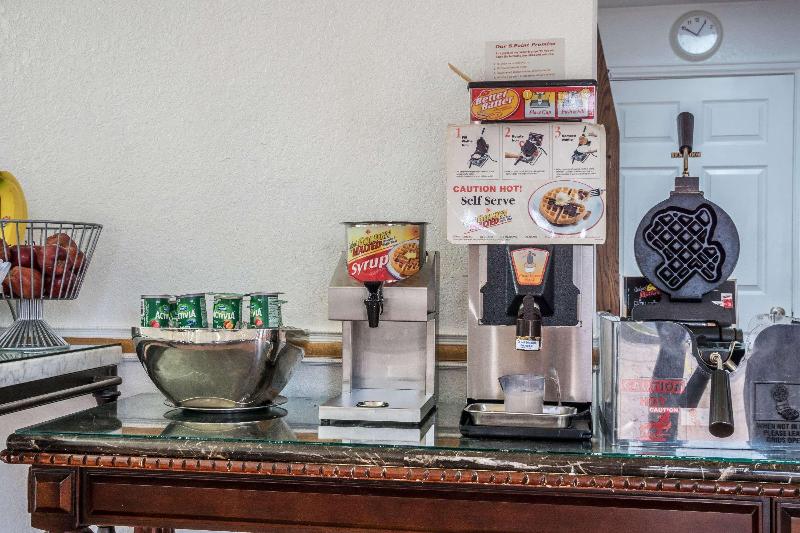 모텔 Super 8 By Wyndham San Marcos