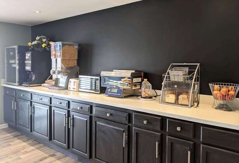 فندق على الطريق Super 8 By Wyndham Shelbyville