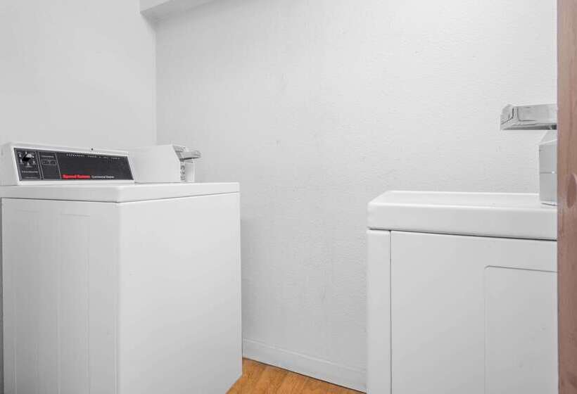 מוטל Super 8 By Wyndham Shelbyville