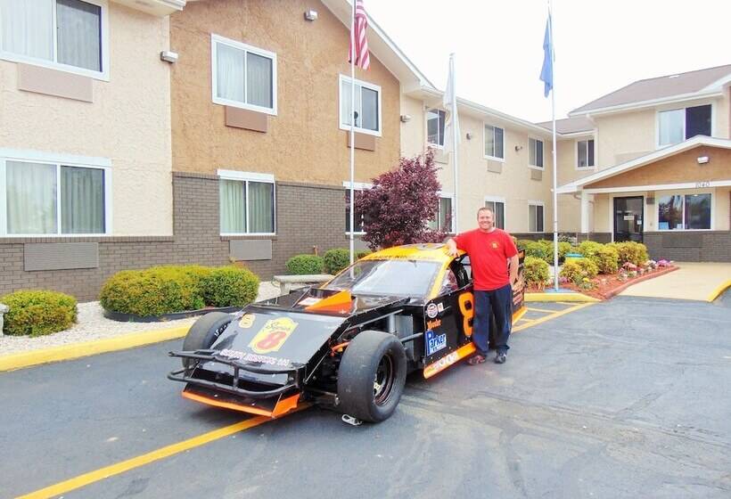 فندق على الطريق Super 8 By Wyndham South Boston Va