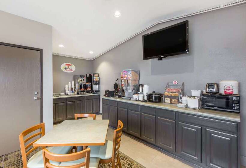 モーテル Super 8 By Wyndham Spirit Lake/okoboji