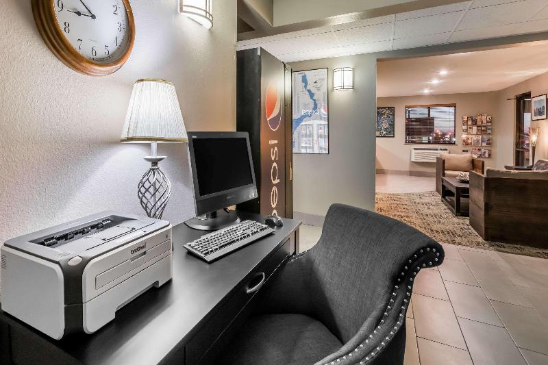 モーテル Super 8 By Wyndham Spirit Lake/okoboji