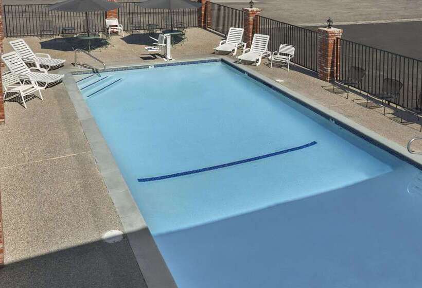 汽车旅馆 Super 8 By Wyndham Susanville