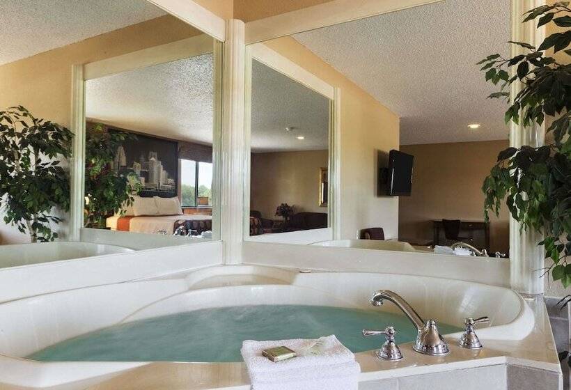 مُتل Super 8 By Wyndham Taylor/detroit Area