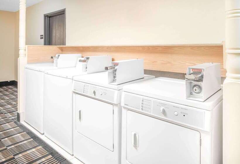 모텔 Super 8 By Wyndham Terre Haute