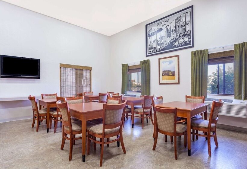 汽车旅馆  Super 8 By Wyndham Union Gap Yakima Area