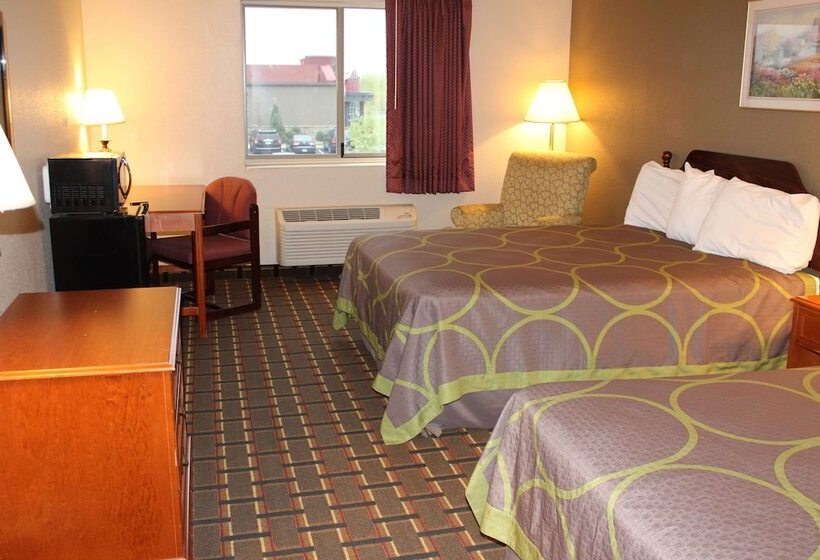 فندق على الطريق Super 8 By Wyndham Valparaiso