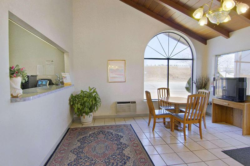 モーテル Super 8 By Wyndham Vernon