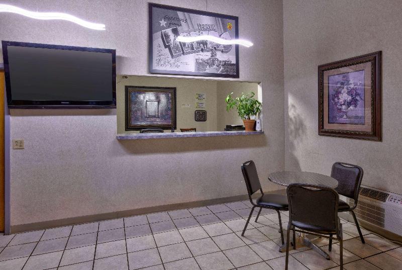 モーテル Super 8 By Wyndham Vernon