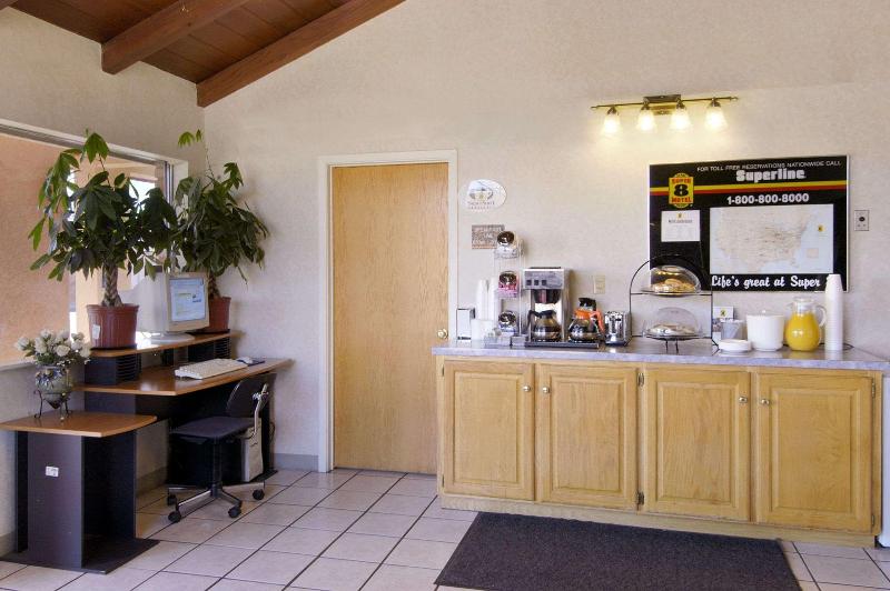 モーテル Super 8 By Wyndham Vernon