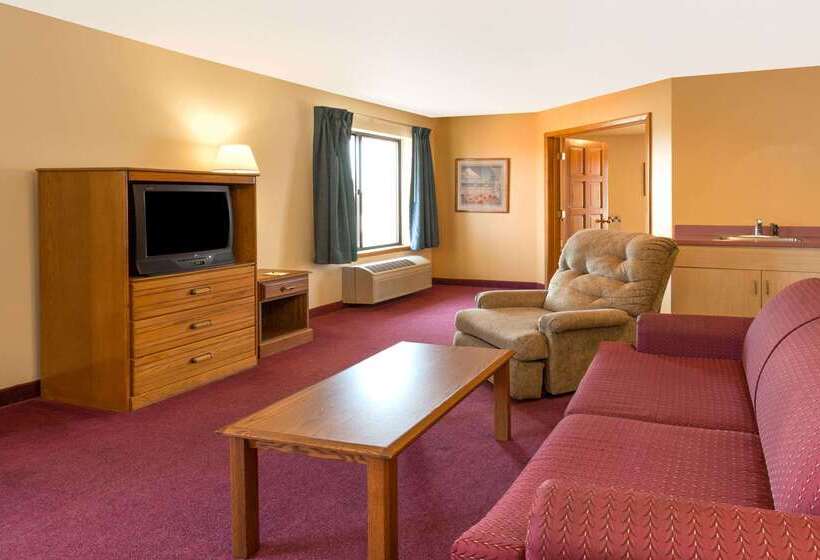 فندق على الطريق Super 8 By Wyndham Watertown Wi