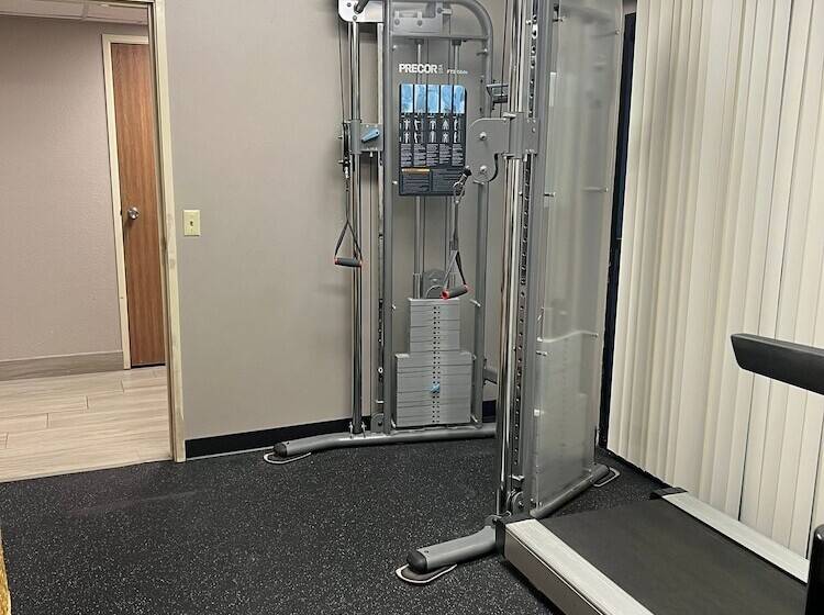 فندق على الطريق Super 8 By Wyndham Watertown Wi