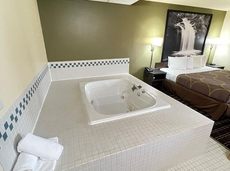 فندق على الطريق Super 8 By Wyndham Watertown Wi