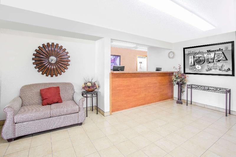 فندق على الطريق Super 8 By Wyndham Waverly