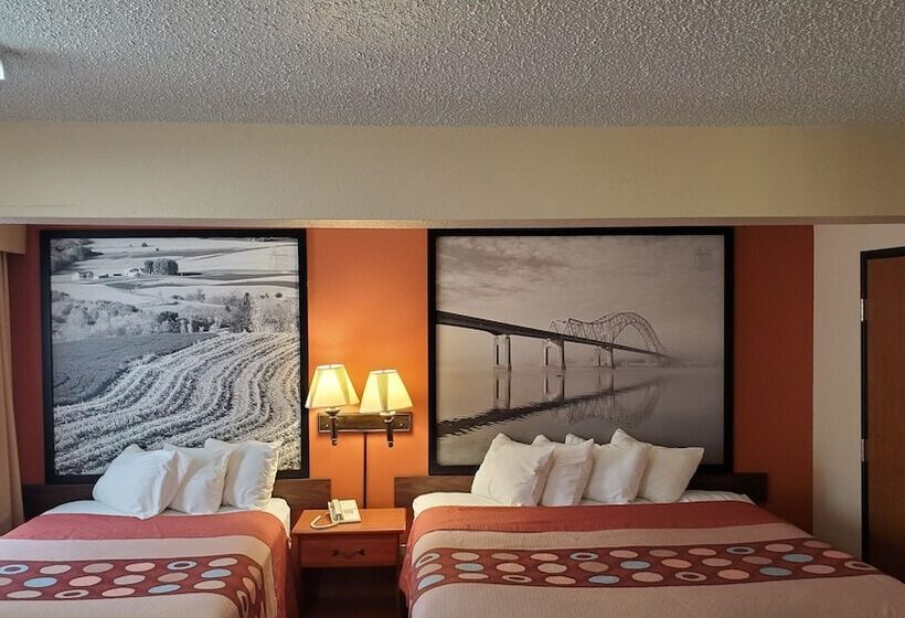 فندق على الطريق Super 8 By Wyndham Waverly