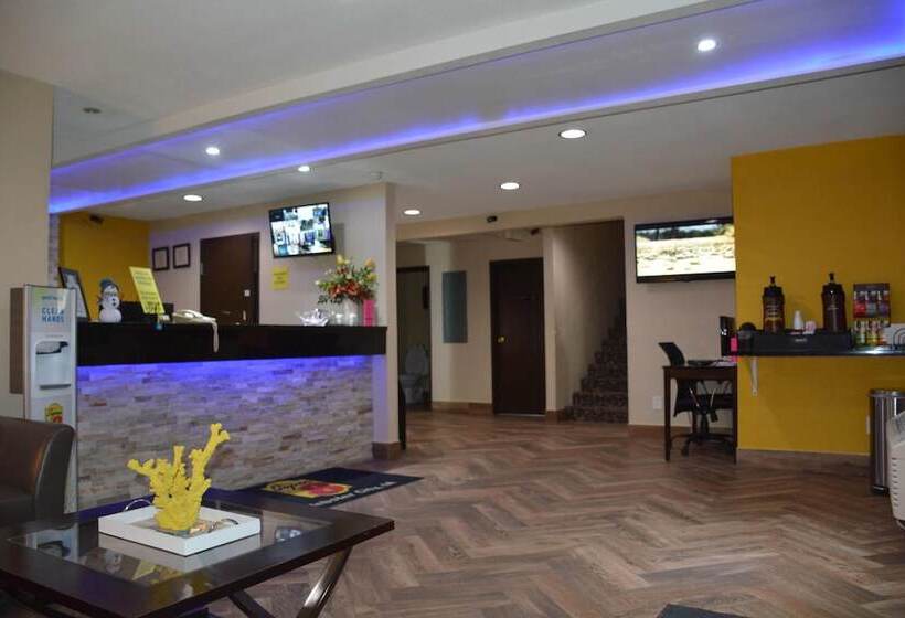 فندق على الطريق Super 8 By Wyndham Webster City Ia