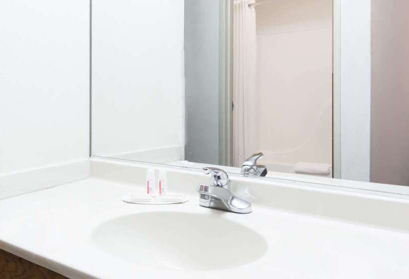 מוטל Super 8 By Wyndham Willcox