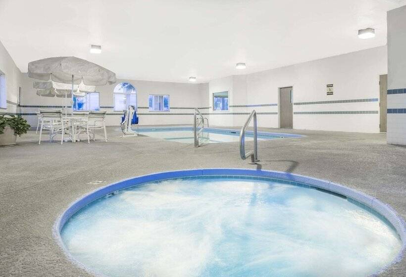 מוטל Super 8 By Wyndham Willcox