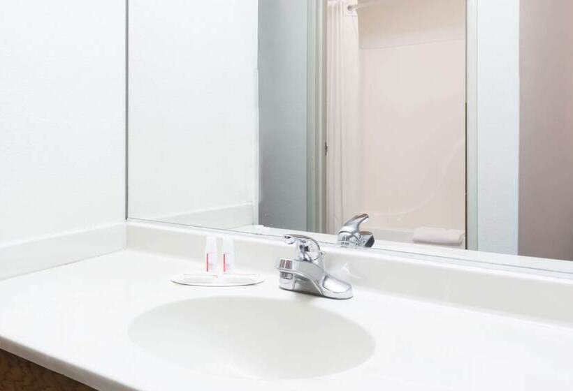 מוטל Super 8 By Wyndham Willcox