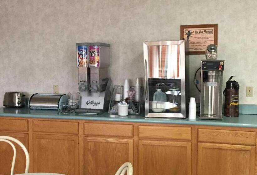 מוטל Super 8 By Wyndham Willcox