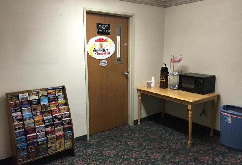 מוטל Super 8 By Wyndham Willcox