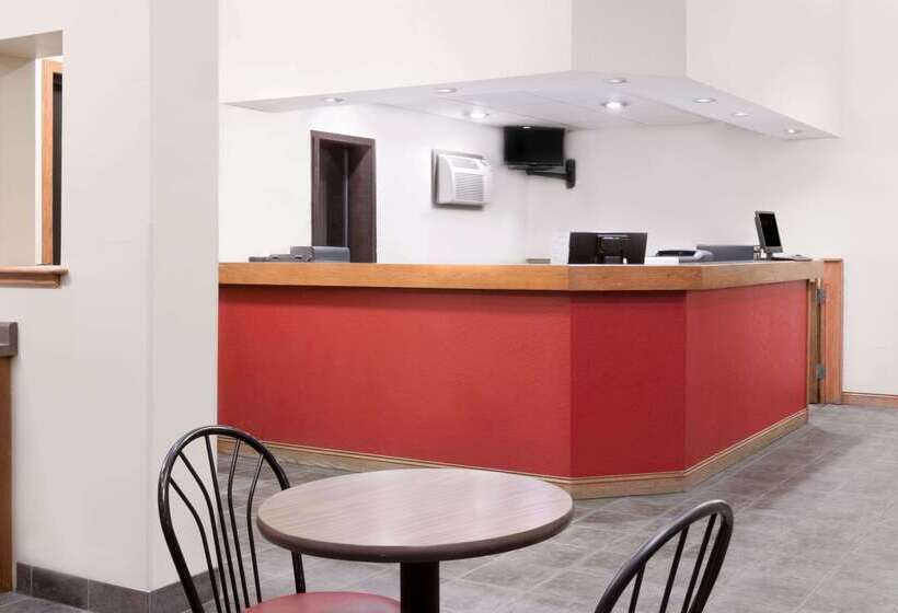 모텔 Super 8 By Wyndham Winona Mn