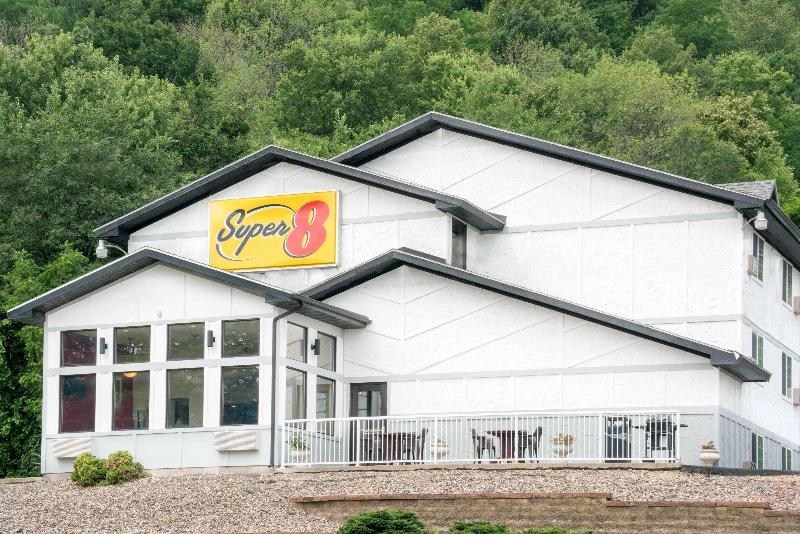 모텔 Super 8 By Wyndham Winona Mn