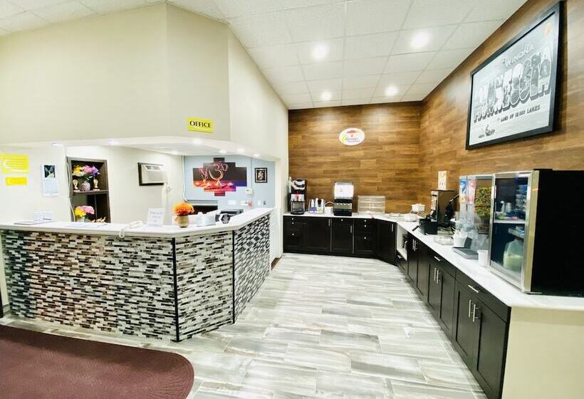 모텔 Super 8 By Wyndham Winona Mn