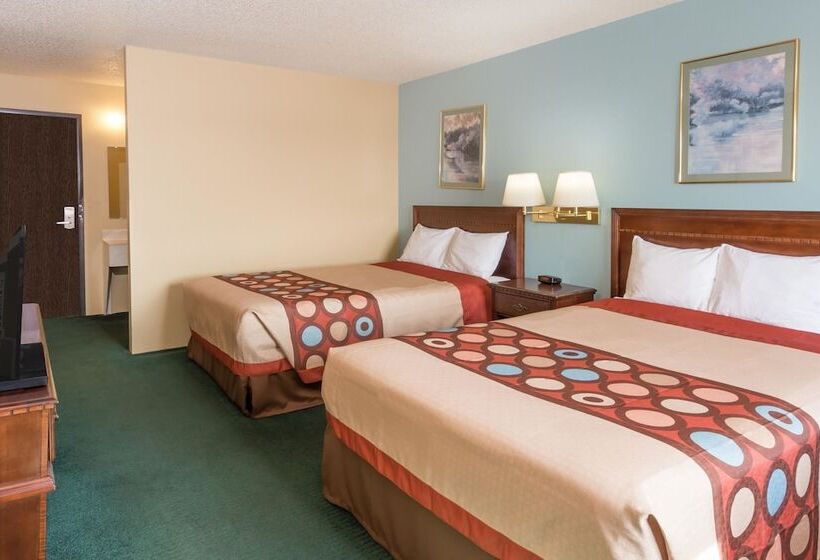 فندق على الطريق Super 8 By Wyndham Woodstock