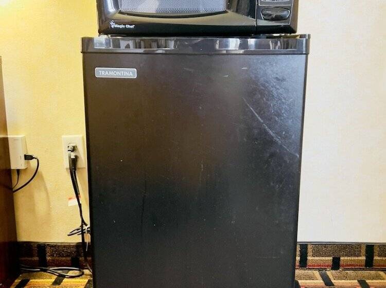 مُتل Super 8 By Wyndham Maumee Perrysburg Toledo Area