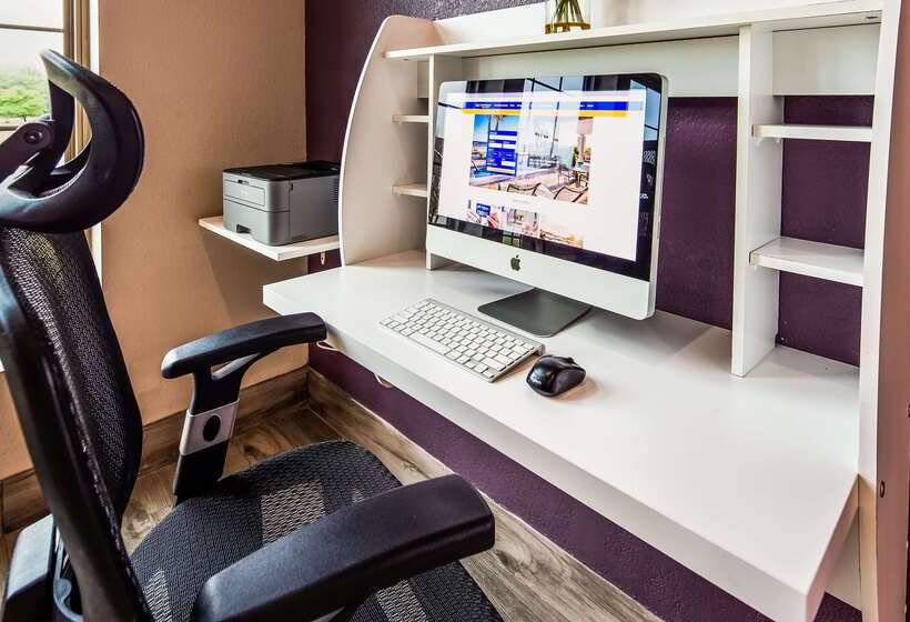 فندق على الطريق Surestay Plus Hotel By Best Western Kearney