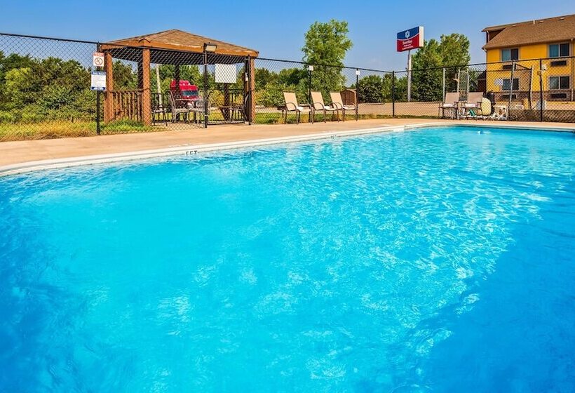 فندق على الطريق Surestay Plus Hotel By Best Western Kearney