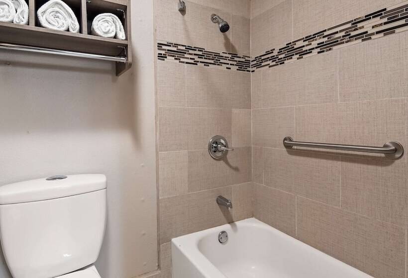 فندق على الطريق Surestay Plus Hotel By Best Western Kearney