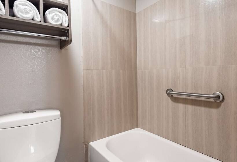 فندق على الطريق Surestay Plus Hotel By Best Western Kearney