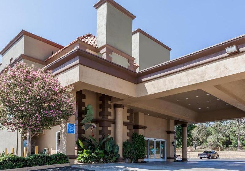 فندق على الطريق Travelodge By Wyndham Sylmar Ca