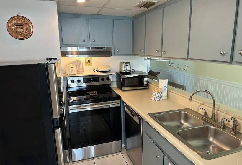 Sunbird Beach Resort By Southern Vacation Rentals