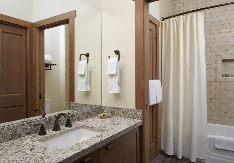 Sunnyside Resort And Lodge