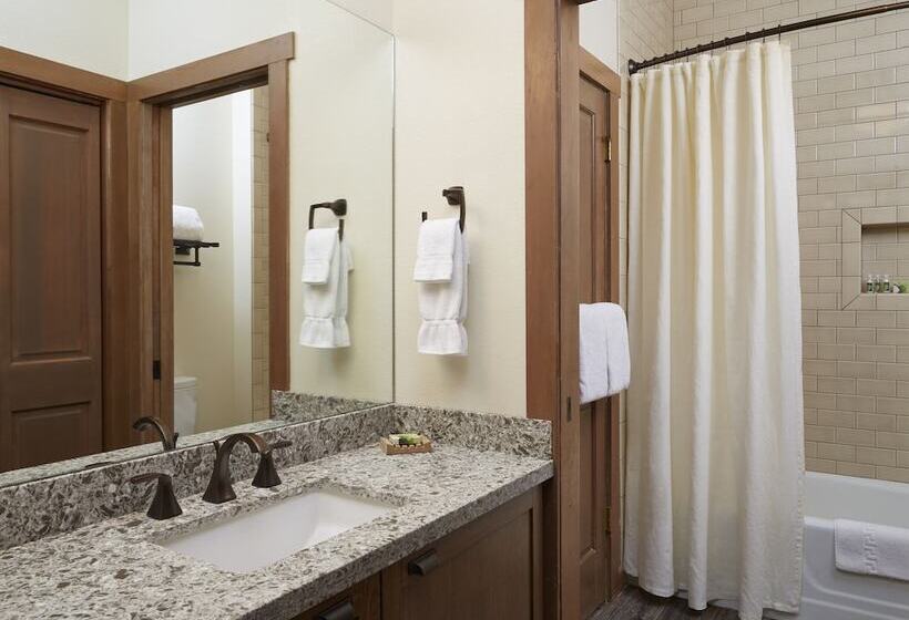 Sunnyside Resort And Lodge