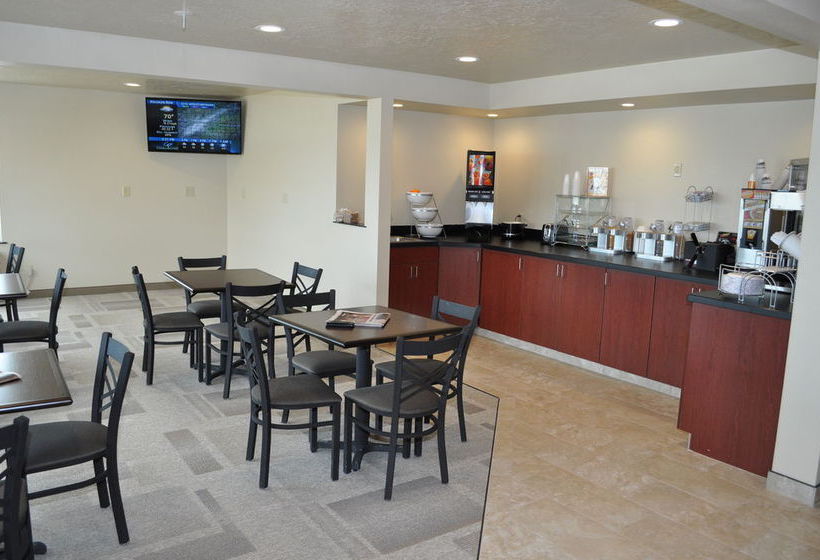 فندق على الطريق Boarders Inn & Suites Broken Bow By Cobblestone Hotels