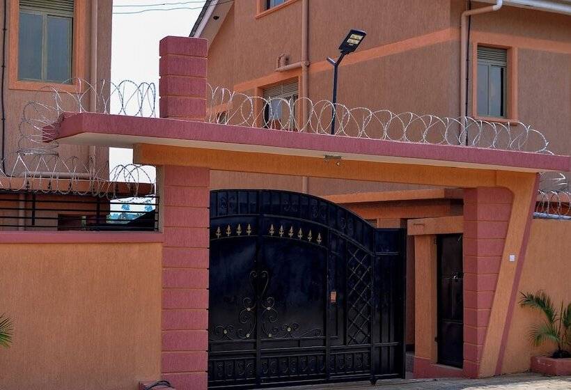 تختخواب و صبحانه Faith Homes