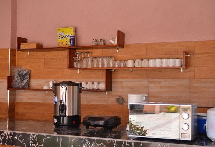 تختخواب و صبحانه Faith Homes