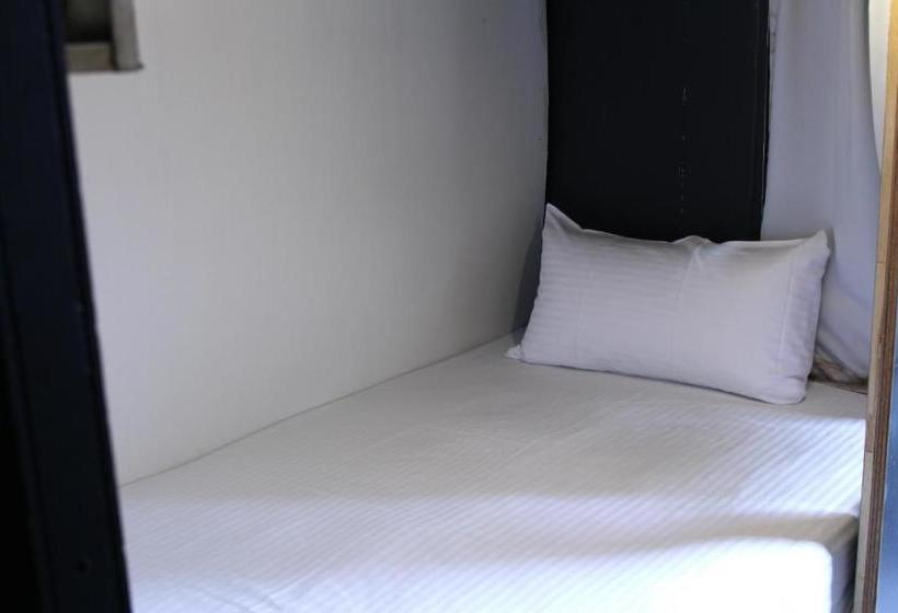 Hermit 84 Hostel