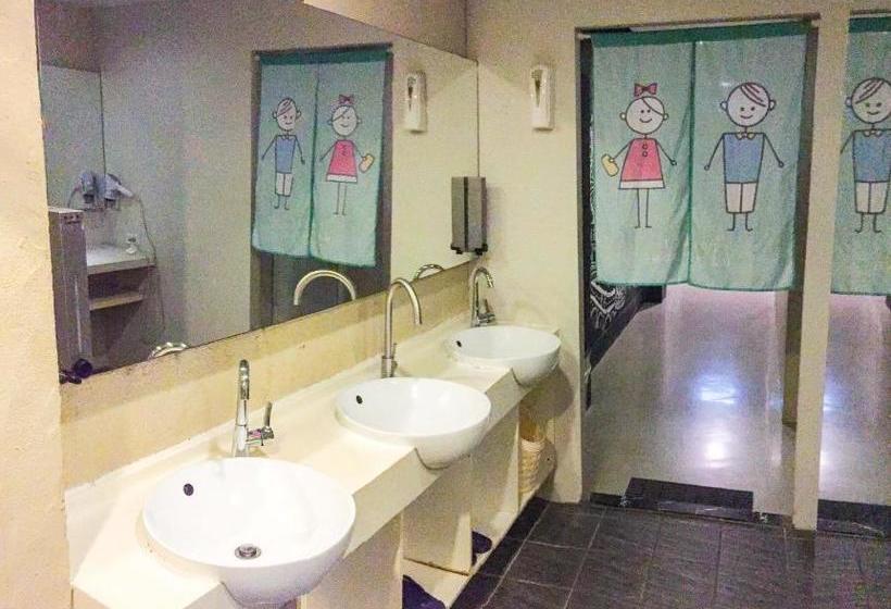 Hermit 84 Hostel