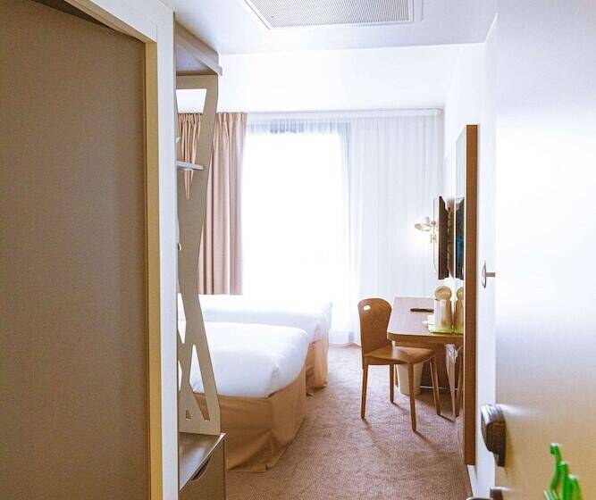 Отель Campanile Rungis  Orly