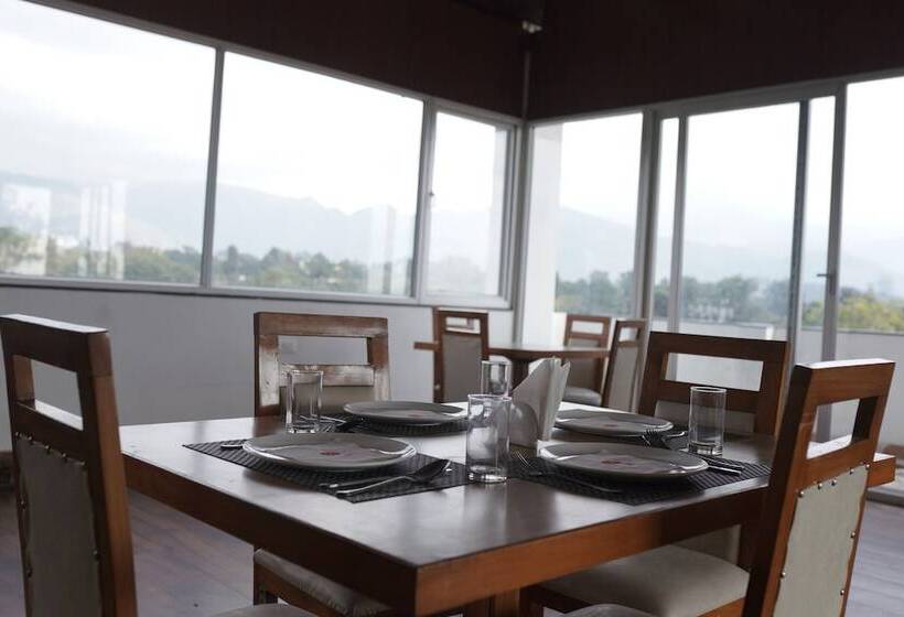 בית מלון כפרי White Rock By The Solitaire Hospitality