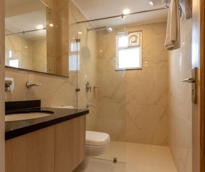 בית מלון כפרי White Rock By The Solitaire Hospitality